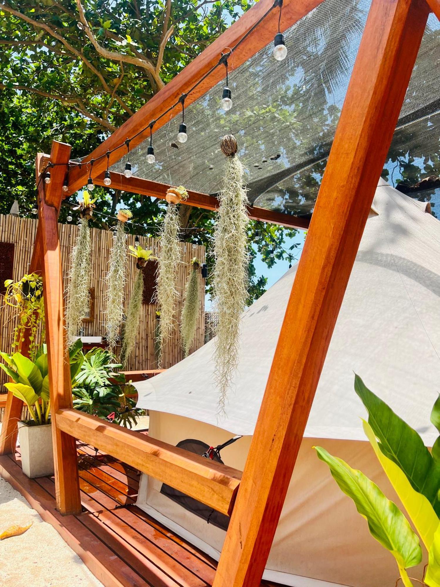 Natures Edge Beachfront Luxury Glamping เต็นท์หรู เกาะเต่า