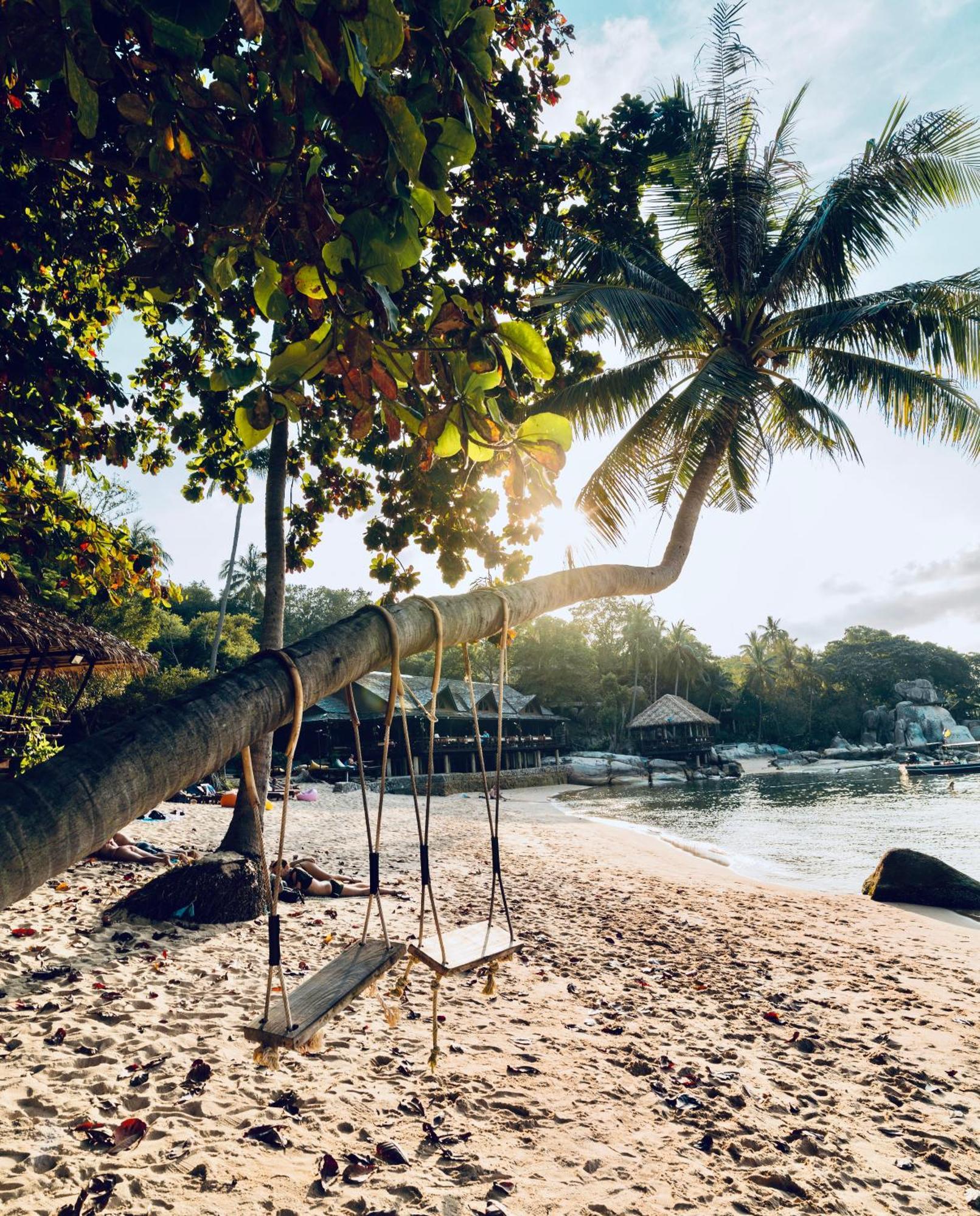 เต็นท์หรู Natures Edge Beachfront Luxury Glamping เกาะเต่า