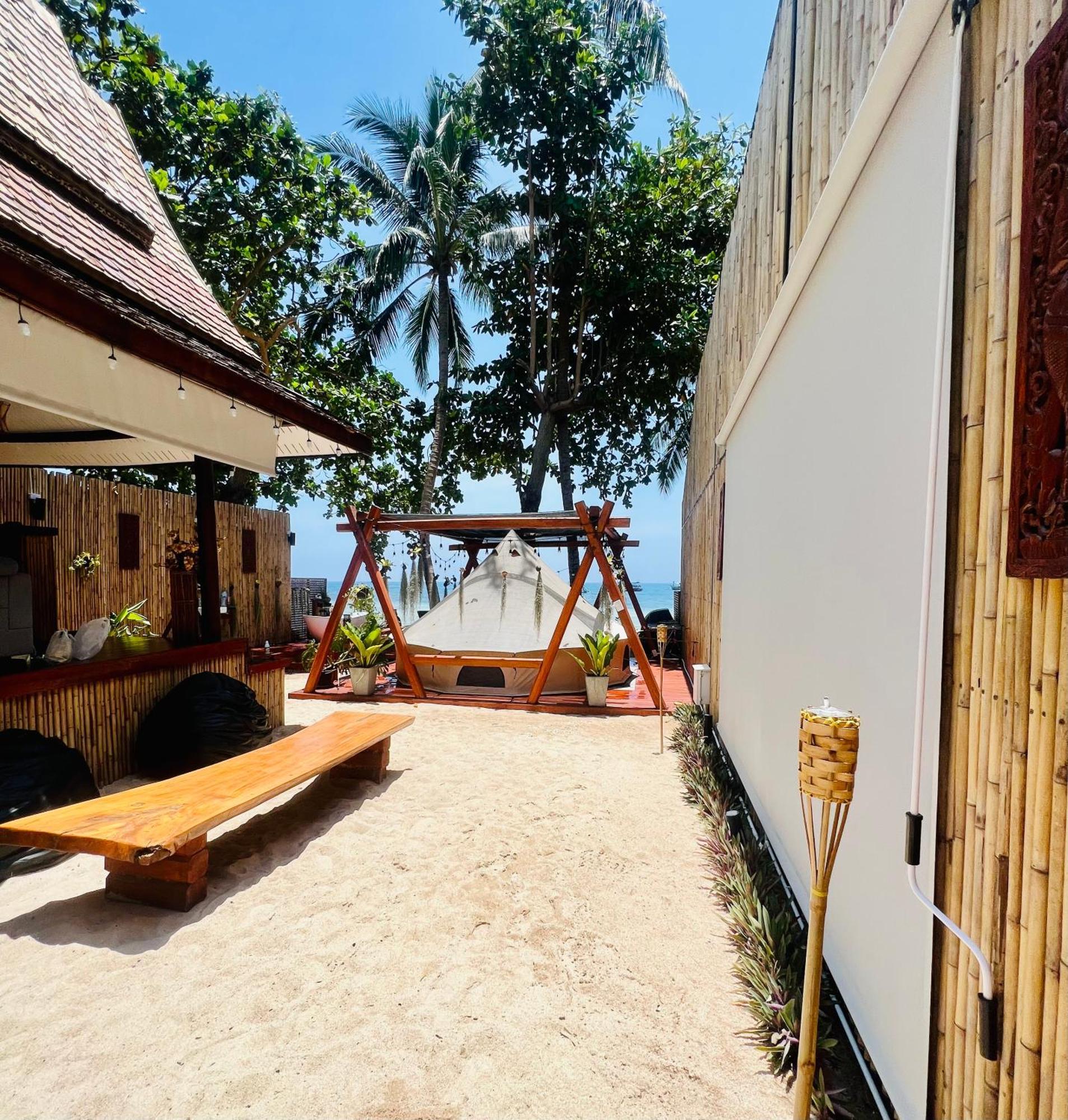 Natures Edge Beachfront Luxury Glamping เกาะเต่า